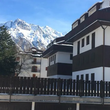 Snow Peak Apartment Ponte Di Legno Exterior photo